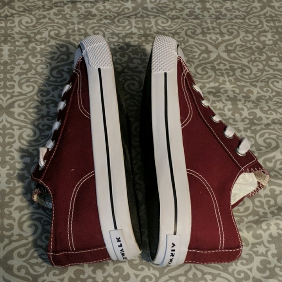 Women's Airwalk Legacee Maroon Sneakers - Picture 2 of 6